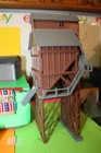 4 HO* Trackside Buildings - Diner/Coal Loader/Station/barn for parts/repair — photo 2