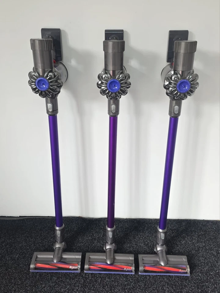 Dyson V6 Animal Cordless Vacuum Cleaner Reconditioned & New Battery - Image 2 of 4