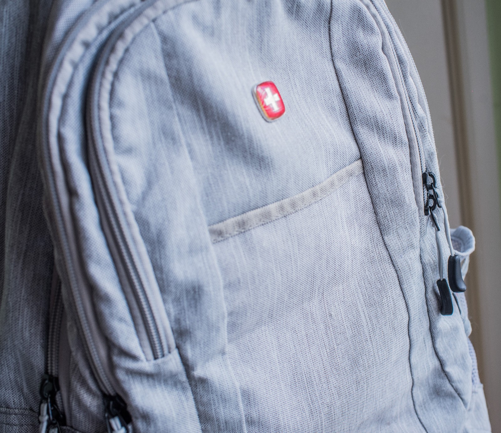 Swiss Gear gray men solid polyester backpack - image 3