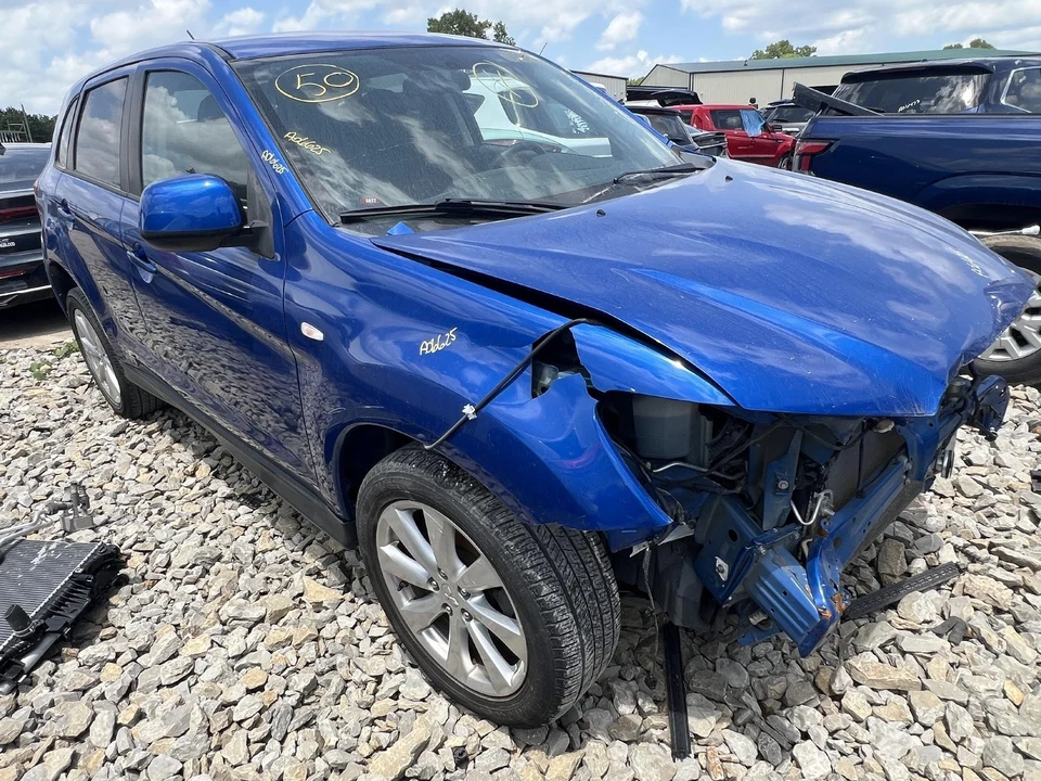 Used Front Left Door Interior Trim Panel fits: 2015 Mitsubishi Outlander sport - Изображение 2 из 4