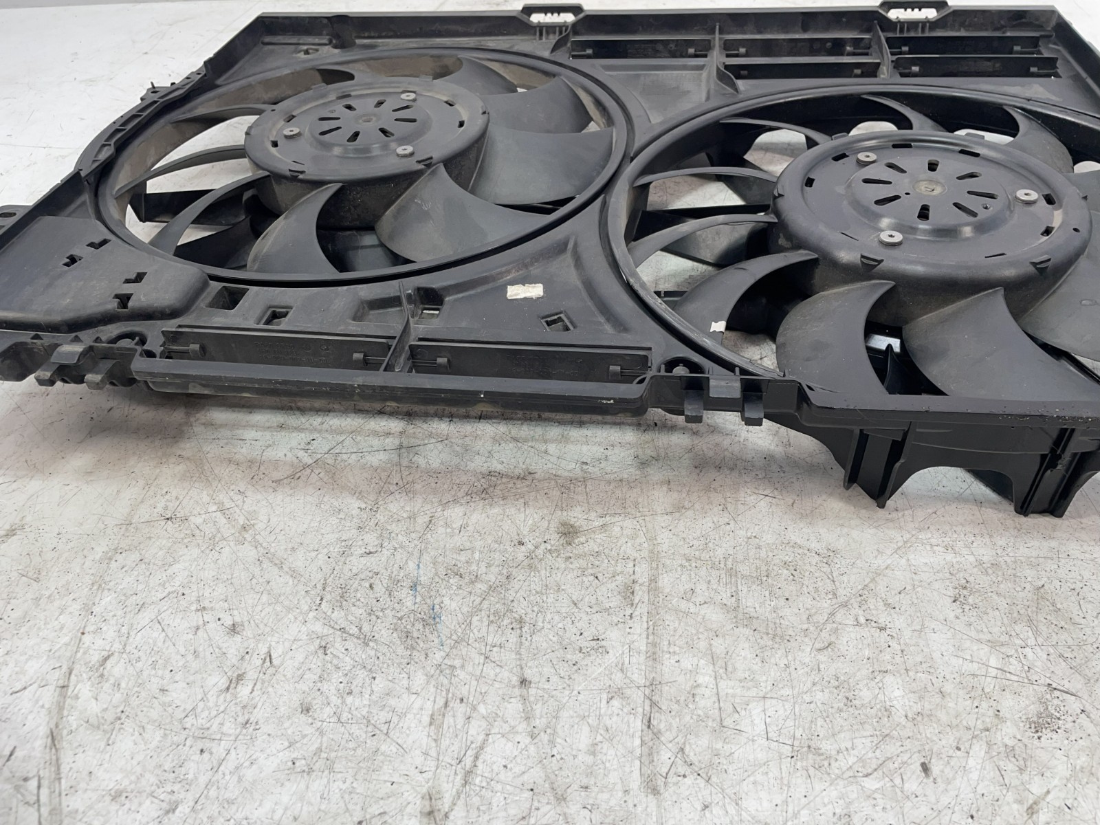 ✅ 13-17 OEM Bentley Continental GT 4.0L Radiator Cooling Fan Motor Assembly