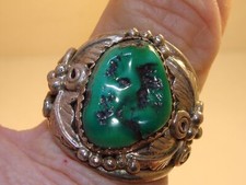 VINTAGE NATIVE AMERICAN ARTISAN CRAFTED STERLING SILVER  TURQUOISE RING SZ 9.5