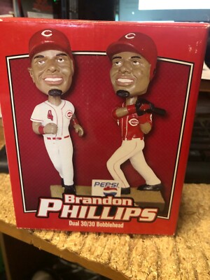 BRANDON PHILLIPS--------CINCINNATI REDS----DUAL 30/30  BOBBLEHEAD----SGA----2013