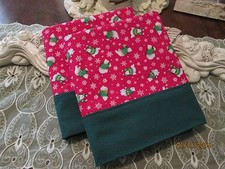 COUNTRY COTTAGE SET OF 2 CHRISTMAS HOLIDAY POLAR BEARS  SNOWFLAKES PILLOWCASES