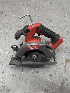 Milwaukee 2833-20 M18 FUEL 6-1/2" Cordless Brushless Circular Saw /TOOL ONLY