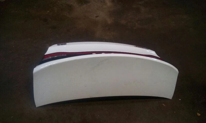 Dodge Dart 2013 tapa/puerta trasera Foto 2 de 4