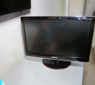 Parts/Repair Samsung P2370HD 23  LCD TV & Monitor No Rmt FREESHIP