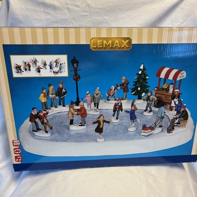 LEMAX Winter Village Ice Skating Pond Rink 2009 Musical Animated - 94048 *Read