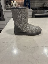 Ugg Australia Women's Classic Short II Foil Glam Boots Size 8 NEW