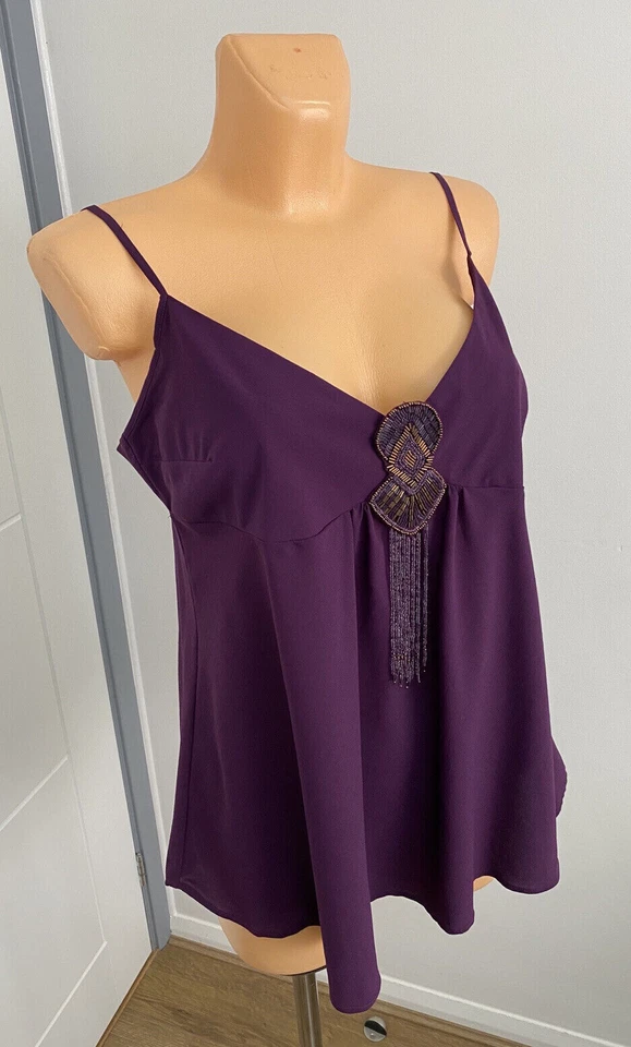 New ladies burgundy beaded motive Christmas party top / vest blouse size UK 20 - Image 4 of 4