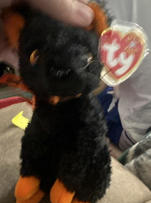 Ty Beanie Babies Black Cat Plush w/ Orange Accents Heart Tag