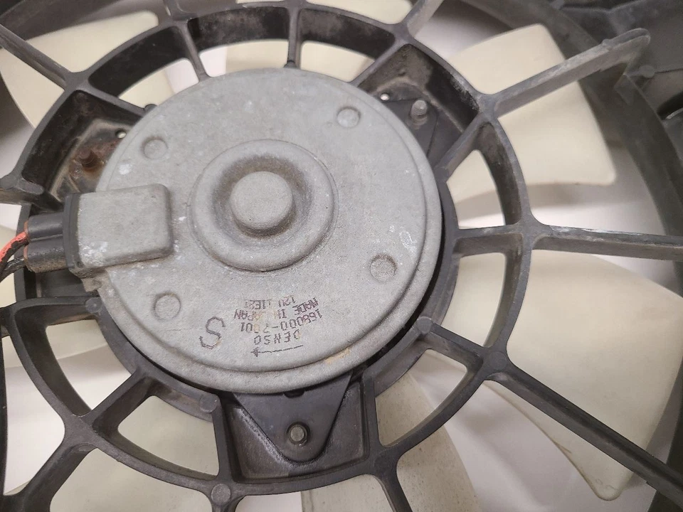 03-07 HONDA ACCORD Radiator Fan Motor Fan Assembly Denso Manufacturer 19015RAAA0 Foto 3 de 4