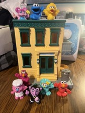 2010 Sesame Street Neighborhood Playset With 8 Figures