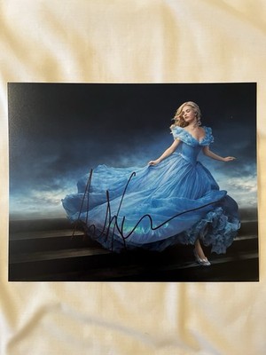 Lily James original Autogramm, persönlich signiert, 10x8 Foto