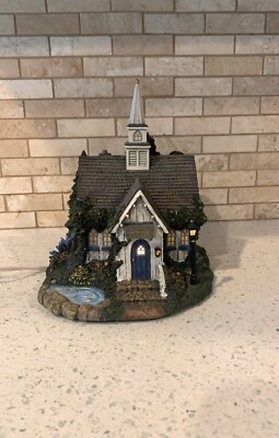 Hawthorne Village Seaside Chapel, Thomas Kinkade 2001, Lighted Seaside Village