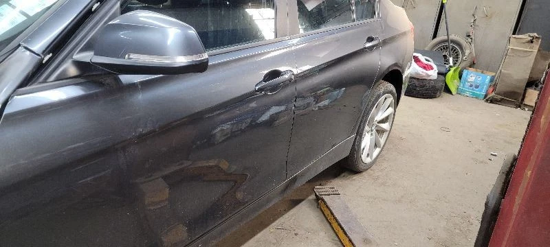 Luz de neblina 17-20 BMW 430i passageiro direito canto/parque - Imagem 4 de 4