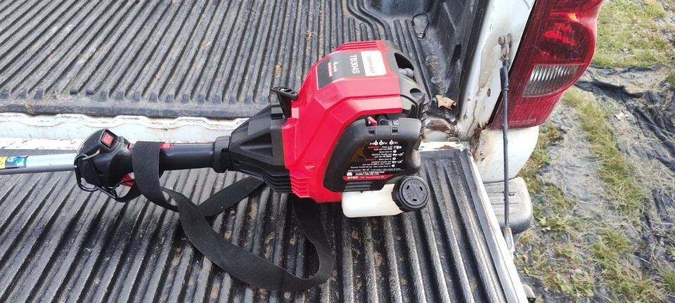 Troy-Bilt TB304S 30cc 4-Cycle 17 In. Straight Shaft Gas Trimmer 41BD304S766 - Image 4 of 4