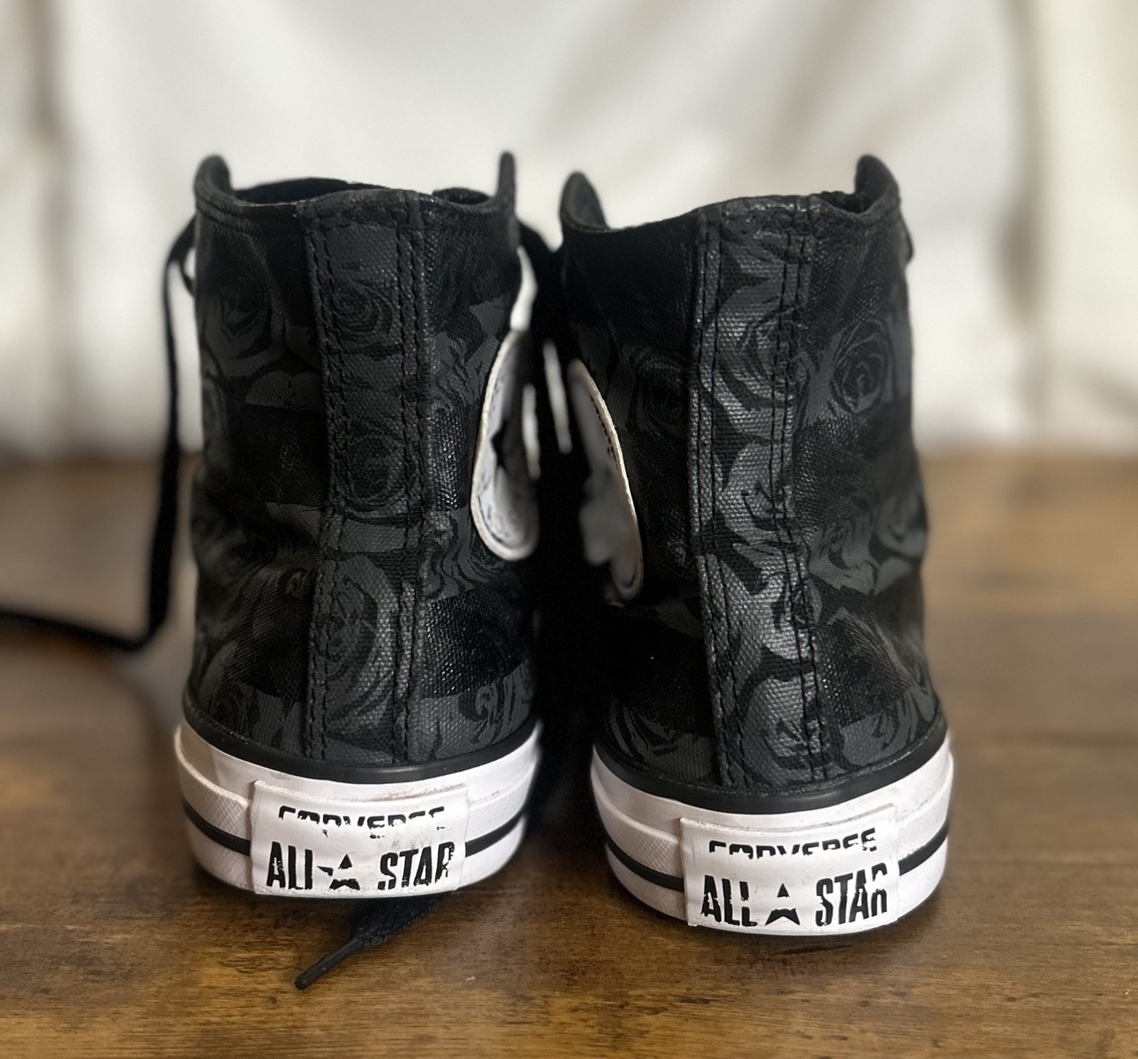 Converse Chuck Taylor All Star High Top Sneaker *Black Roses* Women’s Size 7 thumbnail 6