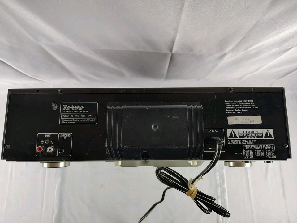 Technics SL-PD947 5 Disc Changer CD Player No Remote Non-working for parts - Image 3 of 4