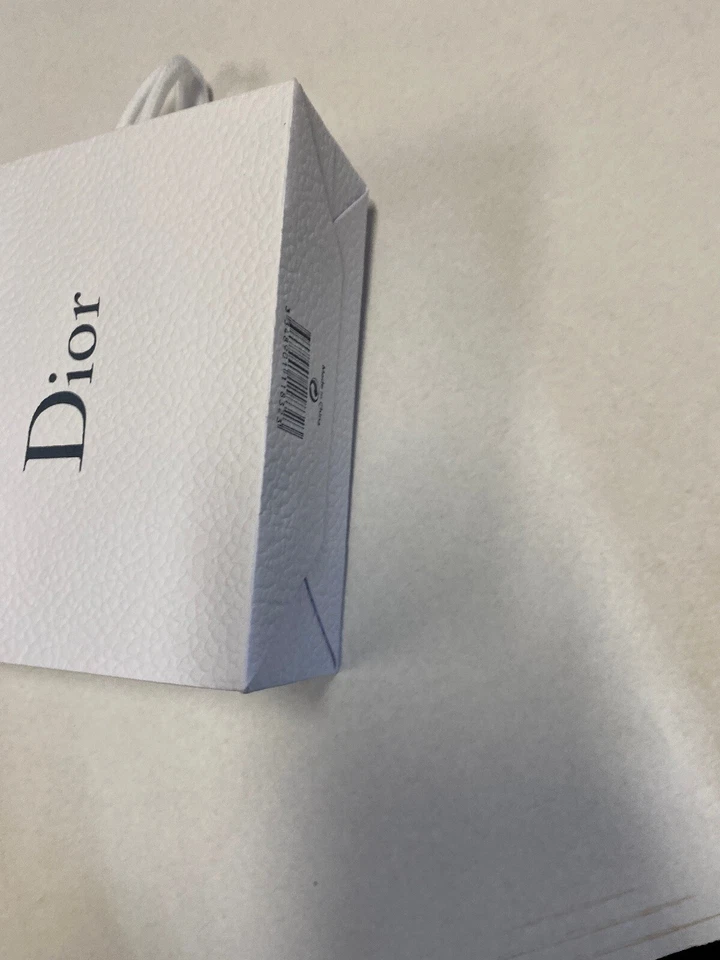 (3 bolsas) Pequeña bolsa de regalo clásica DIOR blanca de papel texturizado nueva 5 x 6 x 2 Foto 4 de 4