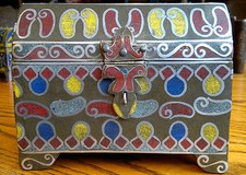 Grande cofanetto portagioie etnico fatto a mano. 8"across,6,5"alto,5"profondità