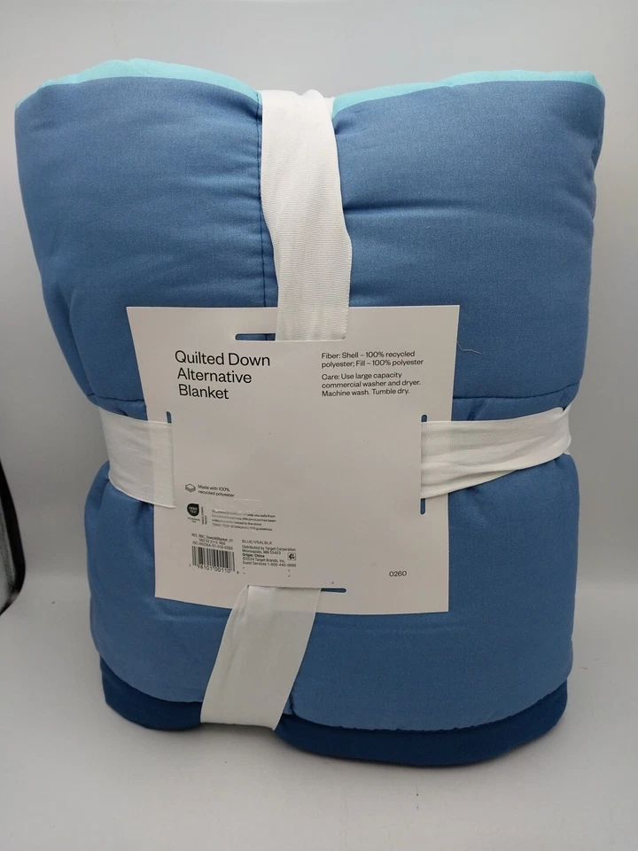 Room Essentials Quilted Down Alternative Blanket Twin/ Twin XL Blue - Image 4 of 4