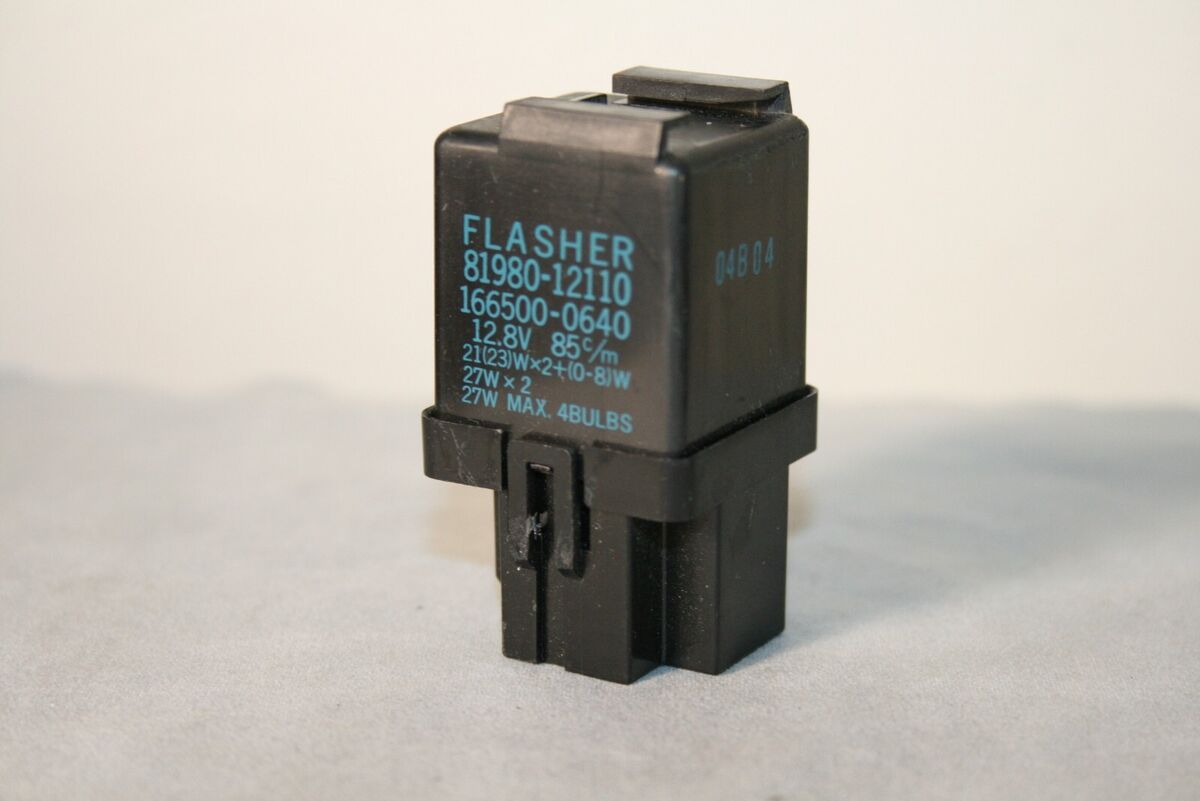 Toyota Lexus ES300 Denso OEM flasher turn signal hazard 3 Toyota Lexus ES300 Denso OEM flasher turn signal hazard 3