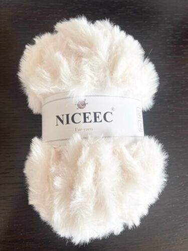 Niceec 2 Skeins Super Soft Fur Chunky Fluffy Faux Fur Eyelash Yarn Cream White