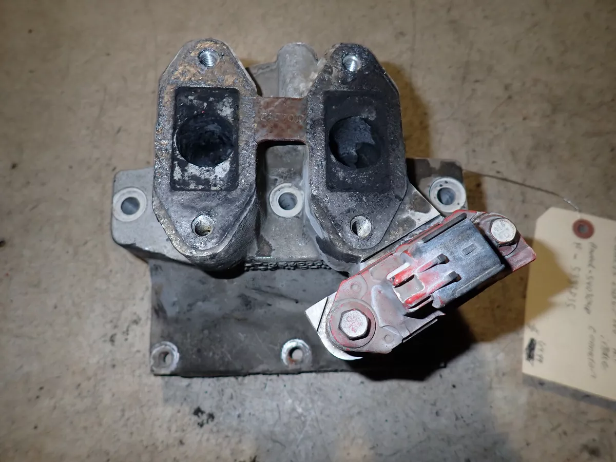 Cummins ISB 6.7L Diesel Engine Air Intake Connection 5403048 
