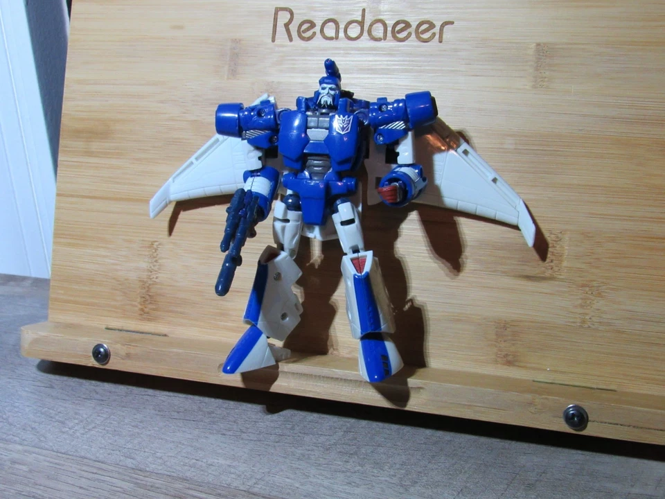 Transformers Generations Scourge complete Hasbro Deluxe 2010 CHUG Classics - Image 2 of 4