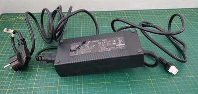 Adapter Technologie ATS200T-P190 100-240VAC / 19V / 14A / AC-DC _1_5