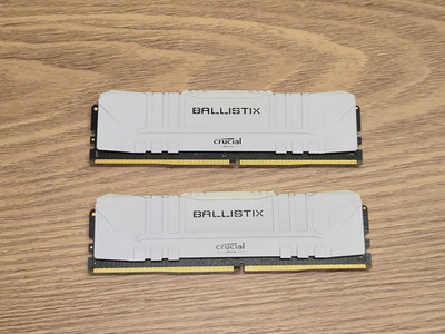 Crucial Ballistix 16GB (2x8GB) DDR4-3600 CL16 - White  BL8G36C16U4W.M8FE1