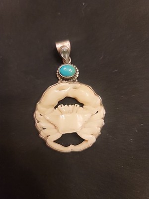 Krabbenknochen und Blautopas Anhänger mit Sterlingsilber