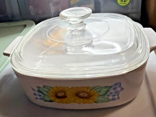 Corning Ware Sunsations Sunflower Liter Casserole Dish A--B w/Pyrex Lid A-9-C