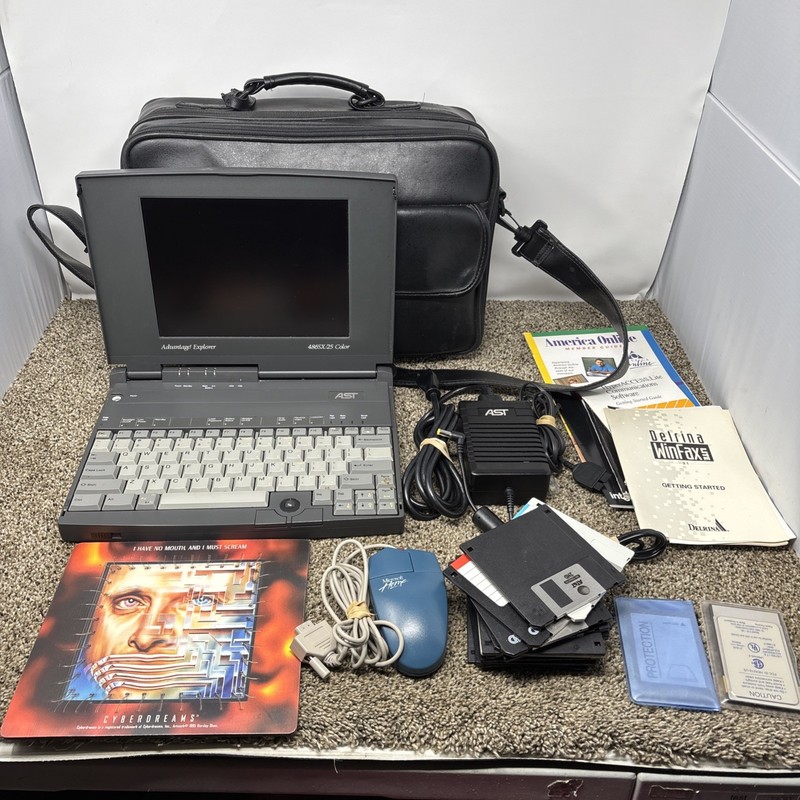 AST Research Inc Advantage EXPLORER 486SX/25 COLOR 14V 1.5A Vintage 486 Laptop