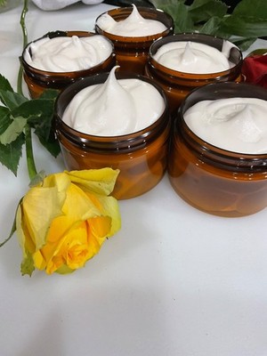psoriasis cream grass-fed beef tallow w Manuka honey, castor oil, coconut oil,