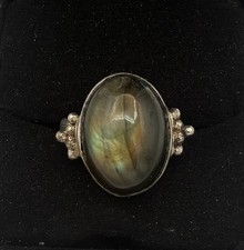 Natural Labradorite Crystal Ring - Set In 925 Sterling Silver Size 9 TW 7 Grams