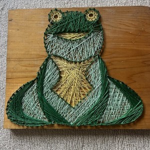 Vintage Frog Nail String Art 12” x 11”Retro 1970s Wall Picture Mid Century