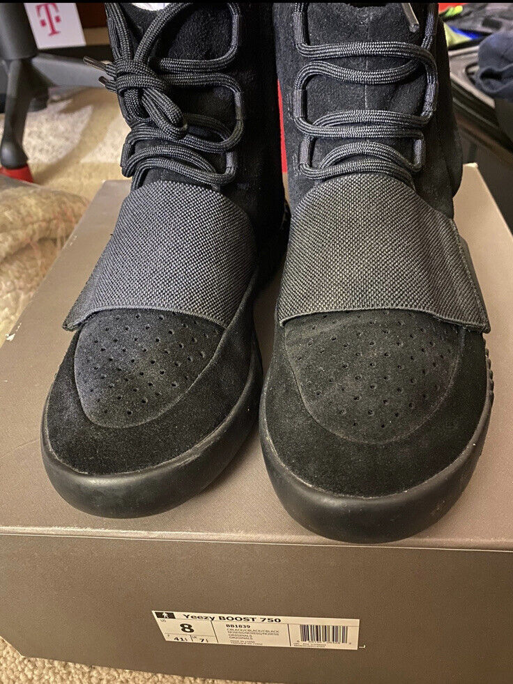 Size 8 - Adidas Yeezy 750 Boost Triple Black Used Good Size 8 - Adidas Yeezy 750 Boost Triple Black Used Good
