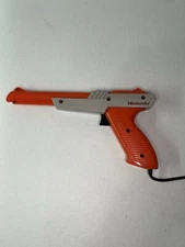 Nintendo Zapper Light Gun Controller Orange OEM NES-005 (1)