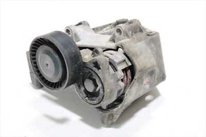 3708 BMW E39 E60 E46 E83 E53 E85 Lagerbock Klimakompressor 64557512556