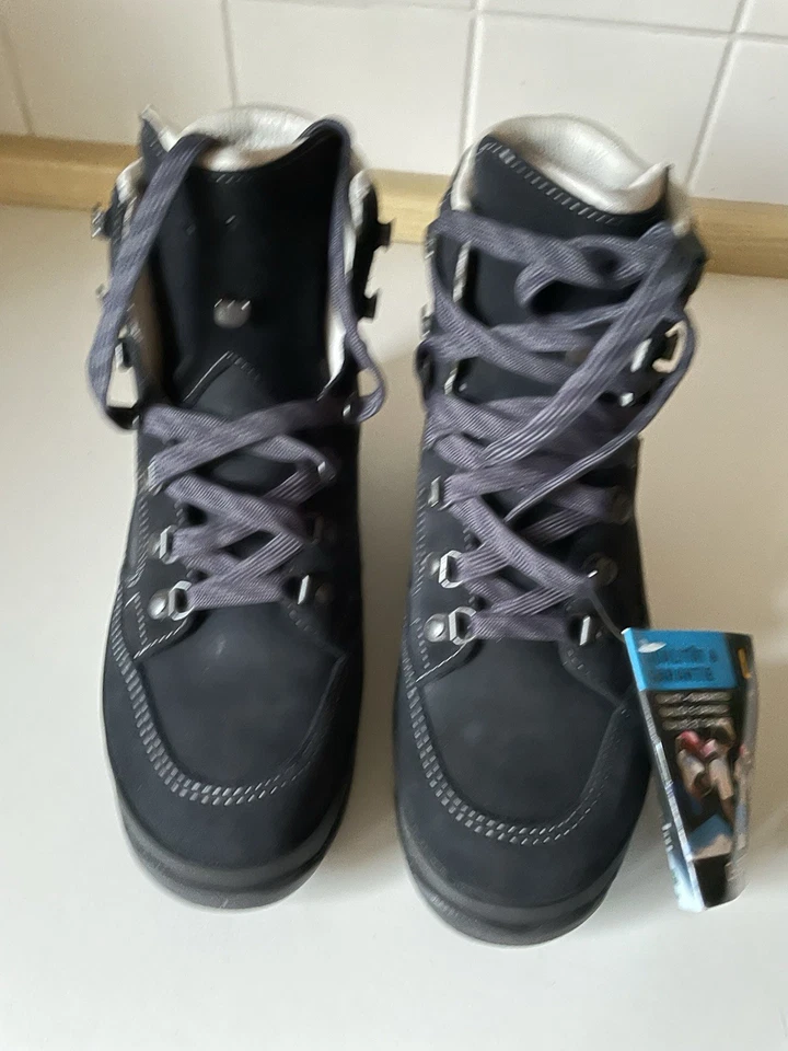 Lowa Trekkingschuhe Neu mit Karton Gr. 6 1/2/40