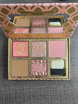 BENEFIT BLUSH BAR CHEEK PALETTE 5 SHADES W/ BRUSH BRAND NEW IN BOX.