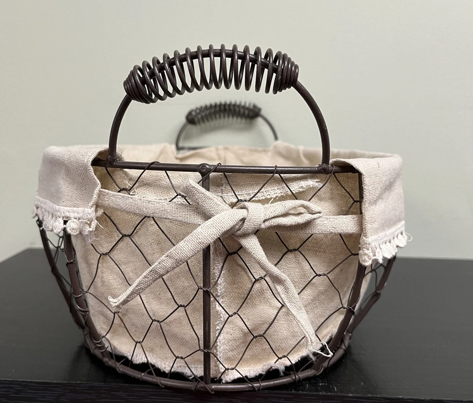 Wire basket with neutral tone liner tie-in - Solid, Strong, CHOOSE SIZE - Image 4 of 4