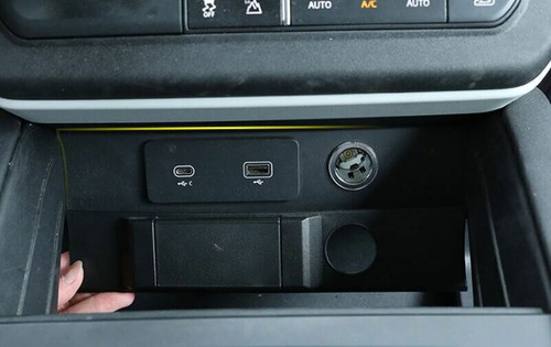 For 2020-2022 Defender 110 Matte Black Central Control USB Protection Cover Trim - Picture 10 of 11