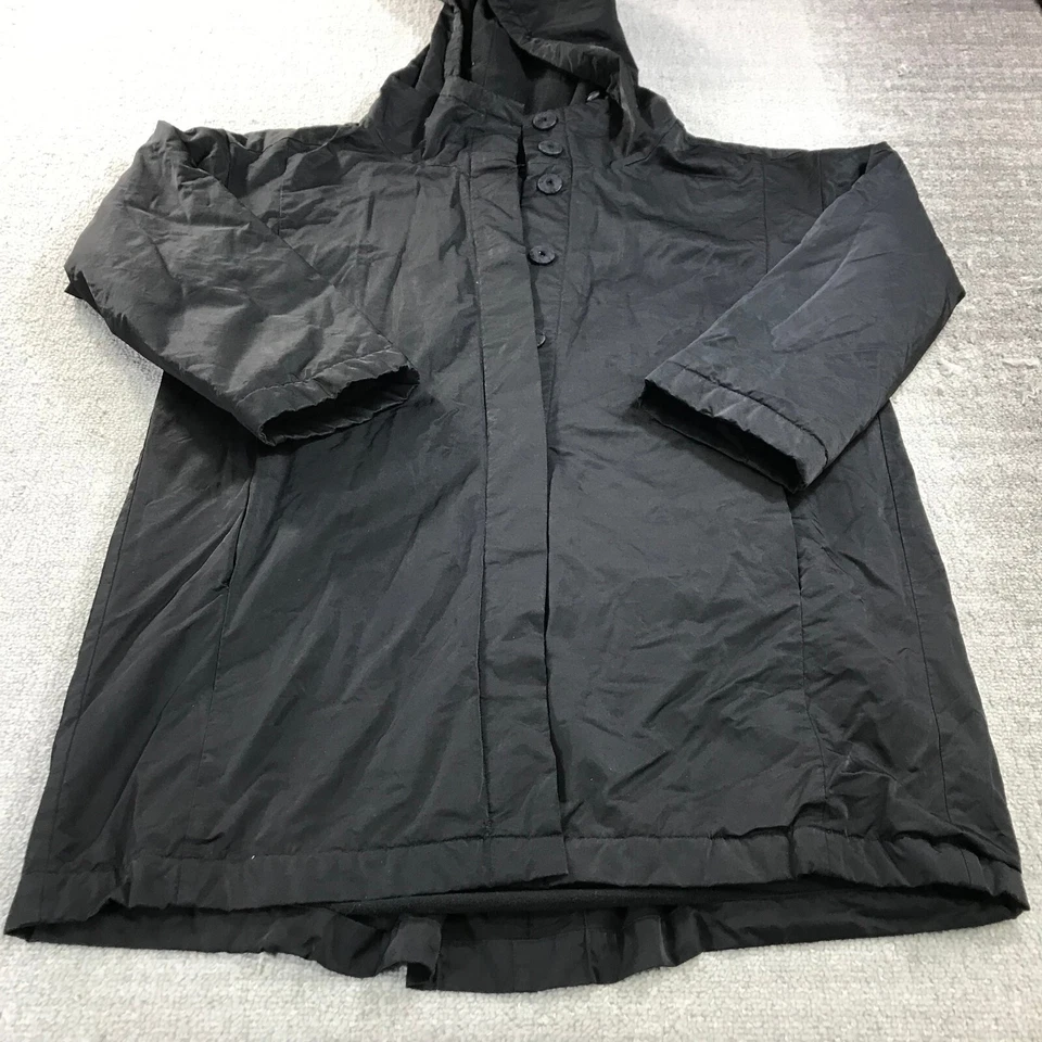 Chaqueta cortavientos Eileen Fisher para mujer grande con capucha a presión negra informal para dama Foto 3 de 4