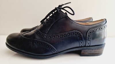 CLARKS UK SIZE EU WOMENS BLACK BROGUES LEATHER VERY GOOD