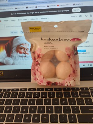 Bodycology Cherry Blossom Fizzy Bath Bombs with Vitamin E - 4 count  NEW
