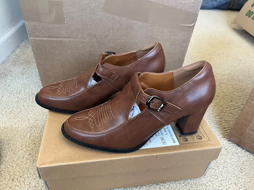 Vintage Inspired Mary Jane Heels Block Heel Women Size 40 Brown Brand New, Size 40, $49.99 - Photo 4
