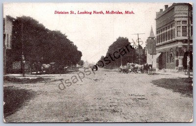 K54/ McBrides Michigan Postcard c1910 Division Street North Stores 10